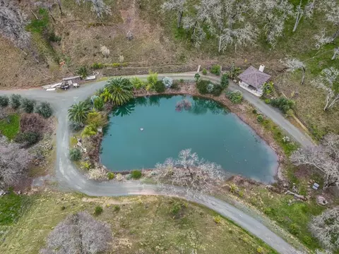 View/Area - 1525 Headlands Dr, Napa, CA 94558 photo 18 of 25
