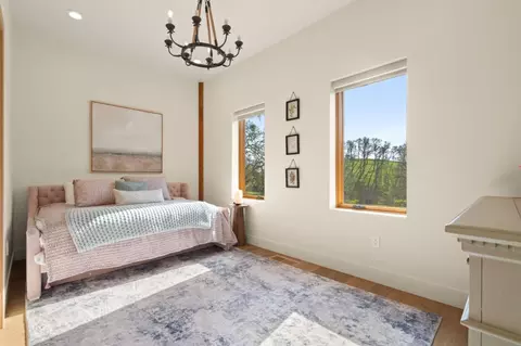 Bedroom - 1525 Headlands Dr, Napa, CA 94558 photo 4 of 9