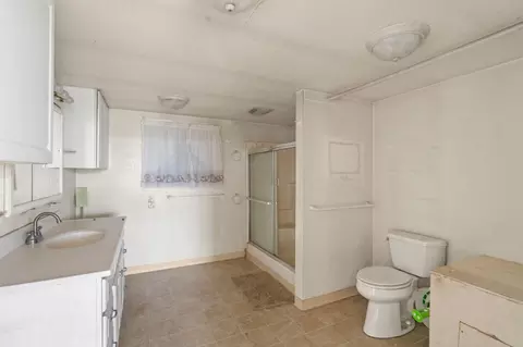 Bath - 1525 Headlands Dr, Napa, CA 94558 photo 8 of 8
