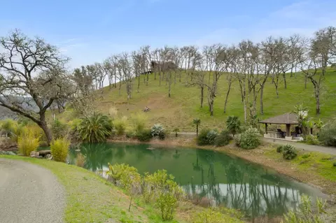 View/Area - 1525 Headlands Dr, Napa, CA 94558 photo 5 of 25
