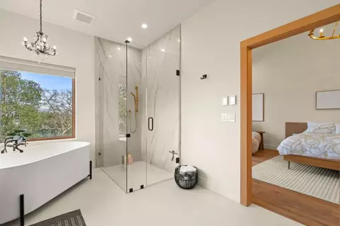 Bath - 1525 Headlands Dr, Napa, CA 94558 photo 2 of 8