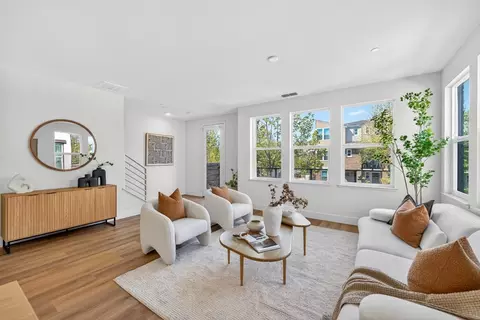 552 Galt Ter 4, Sunnyvale, CA 94085
