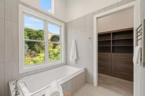 Bath - 2698 Greenrock Rd, Milpitas, CA 95035 photo 6 of 8