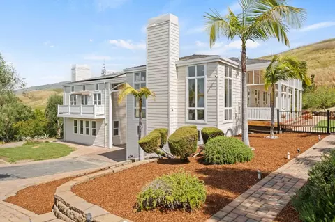 2698 Greenrock Rd, Milpitas, CA 95035