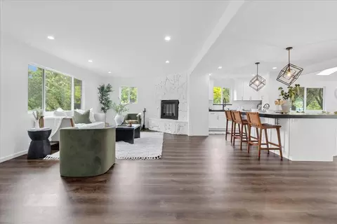 Living - 7183 Tustin Rd, Salinas, CA 93907 photo 2 of 3