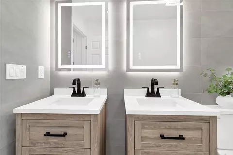 Bath - 7183 Tustin Rd, Salinas, CA 93907 photo 5 of 5