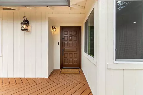 Entry Way - 7183 Tustin Rd, Salinas, CA 93907 photo 1 of 2
