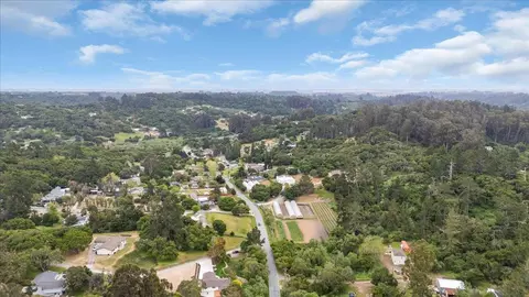 View/Area - 7183 Tustin Rd, Salinas, CA 93907 photo 2 of 4