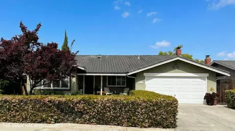 541 Woodstock Way, Santa Clara, CA 95054