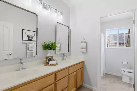 Bath - 9358 Lone Deer Way, Gilroy, CA 95020 photo 4 of 4