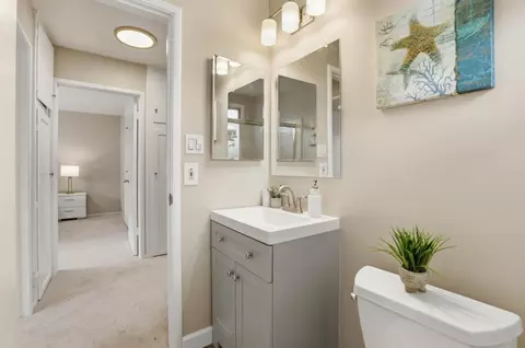 Bath - 1024 Rio Vista Dr, Pacifica, CA 94044 photo 3 of 3