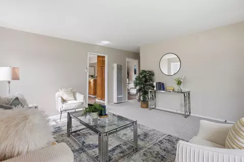 Living - 1024 Rio Vista Dr, Pacifica, CA 94044 photo 3 of 4
