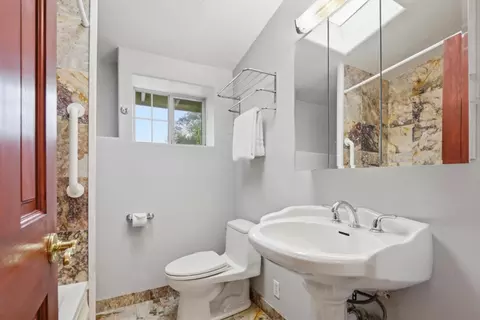 Bath - 357 S 16th St, San Jose, CA 95112 photo 2 of 7