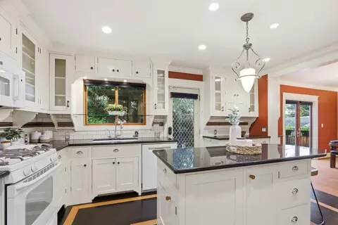 Kitchen - 357 S 16th St, San Jose, CA 95112 photo 3 of 6