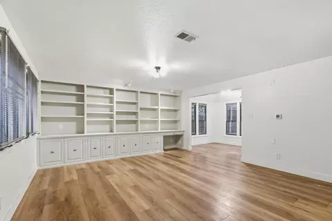 Living - 357 S 16th St, San Jose, CA 95112 photo 4 of 6