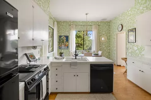 Kitchen - 13538 Paseo Terrano, Salinas, CA 93908 photo 1 of 4