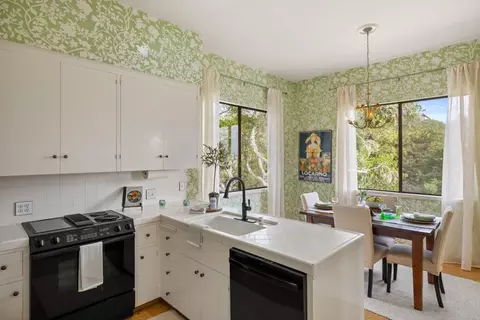 Kitchen - 13538 Paseo Terrano, Salinas, CA 93908 photo 2 of 4