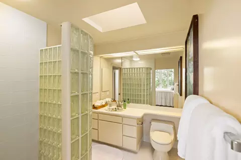 Bath - 13538 Paseo Terrano, Salinas, CA 93908 photo 1 of 4