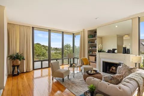 Living - 13538 Paseo Terrano, Salinas, CA 93908 photo 2 of 3