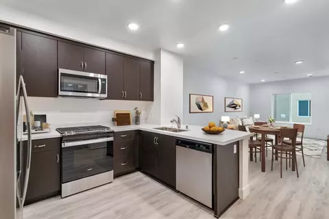 1853 Almaden Rd 108, San Jose, CA 95125