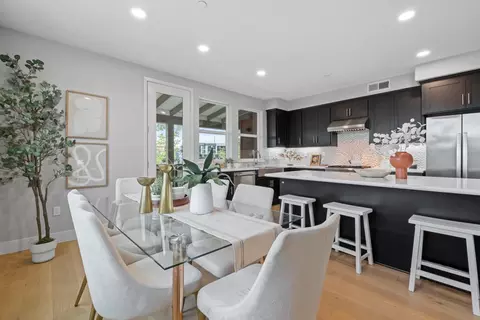 Dining - 236 Market St, Milpitas, CA 95035 photo 3 of 3