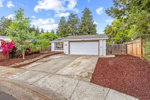 1300 Meadow Ct, Morgan Hill, CA 95037