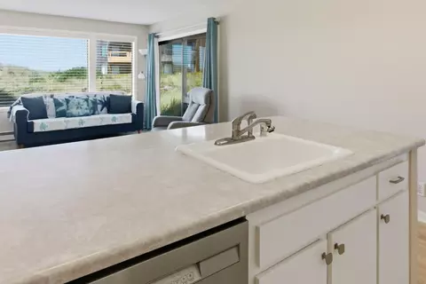 Kitchen - 101 Shell Dr #112, Watsonville, CA 95076 photo 2 of 5