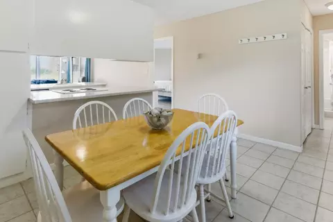 Dining - 101 Shell Dr #112, Watsonville, CA 95076 photo 4 of 4