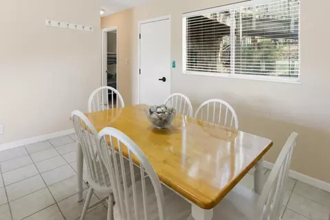 Dining - 101 Shell Dr #112, Watsonville, CA 95076 photo 3 of 4