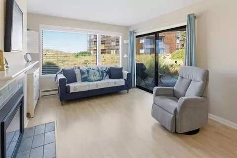 Living - 101 Shell Dr #112, Watsonville, CA 95076 photo 2 of 5