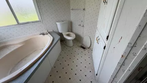Bath - 8340 Mcclure Ave, Gerber, CA 96035 photo 3 of 5