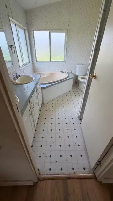 Bath - 8340 Mcclure Ave, Gerber, CA 96035 photo 1 of 5
