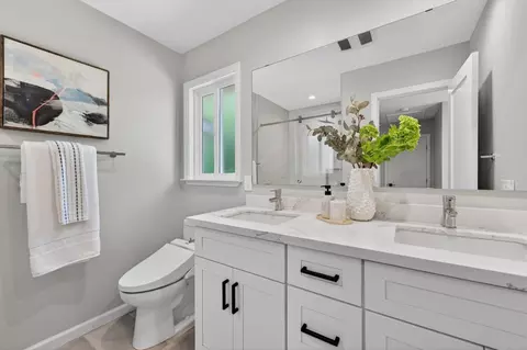 Bath - 4533 Doyle Rd, San Jose, CA 95129 photo 1 of 3