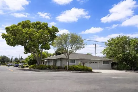 1090 White Dr, Santa Clara, CA 95051