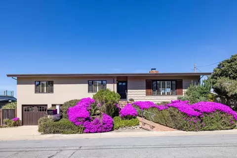 1130 Beacon Ave, Pacific Grove, CA 93950