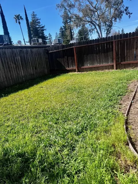 Exterior - 5908 Bourbon Dr, Carmichael, CA 95608 photo 6 of 7