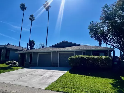 Exterior - 5908 Bourbon Dr, Carmichael, CA 95608 photo 2 of 7