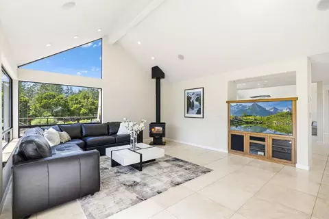 Living - 321 Pine Forest Dr, Aptos, CA 95003 photo 2 of 7