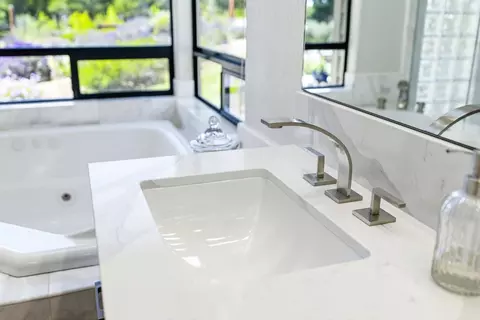 Bath - 321 Pine Forest Dr, Aptos, CA 95003 photo 3 of 5