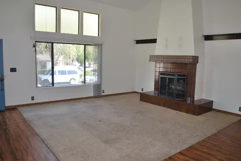 Living - 18761 Eisenhower St, Salinas, CA 93906 photo 3 of 7