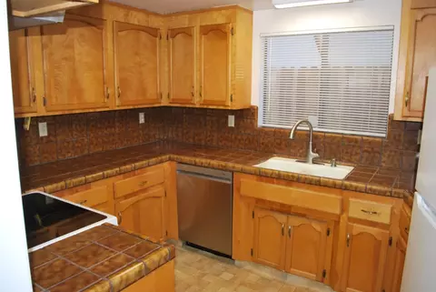 Kitchen - 18761 Eisenhower St, Salinas, CA 93906 photo 1 of 2