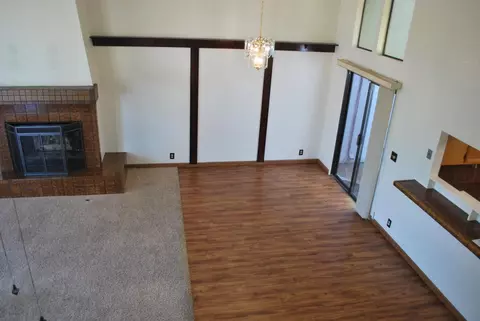 Living - 18761 Eisenhower St, Salinas, CA 93906 photo 5 of 7