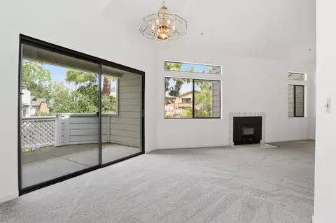 Living - 2621 Willowbrook Ln 110, Aptos, CA 95003 photo 7 of 9