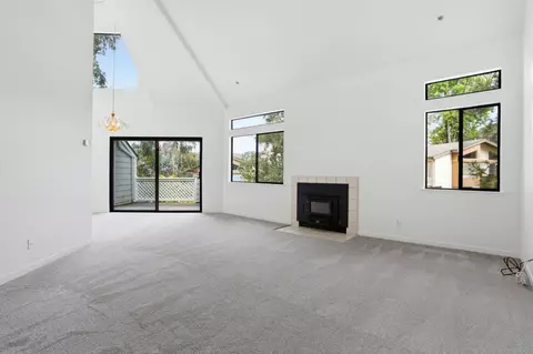 Living - 2621 Willowbrook Ln 110, Aptos, CA 95003 photo 4 of 9