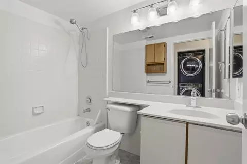 Bath - 2621 Willowbrook Ln 110, Aptos, CA 95003 photo 2 of 2