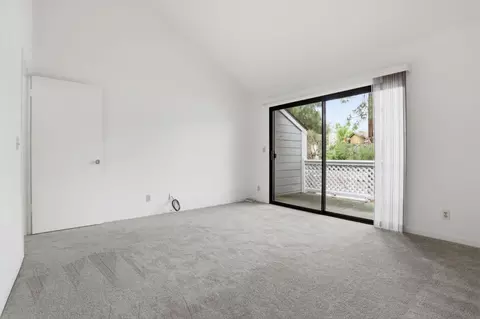 Bedroom - 2621 Willowbrook Ln 110, Aptos, CA 95003 photo 3 of 7