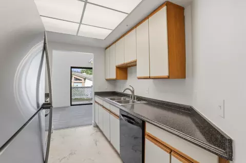 Kitchen - 2621 Willowbrook Ln 110, Aptos, CA 95003 photo 2 of 2