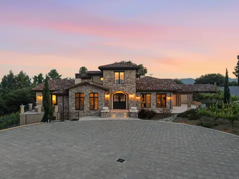 19534 Montevina Rd, Los Gatos, CA 95033