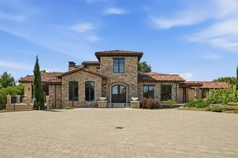 19534 Montevina Rd, Los Gatos, CA 95033