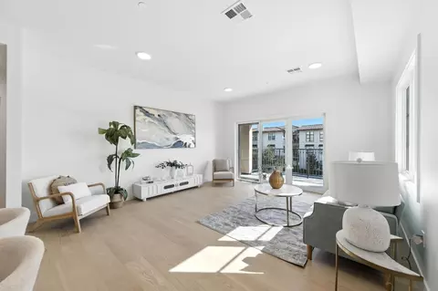 560 El Camino Real 201, San Carlos, CA 94070